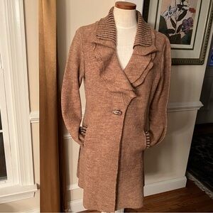 LINEA DOMANI – Tan Wool Long Sleeve One Button Coat Length Sweater
